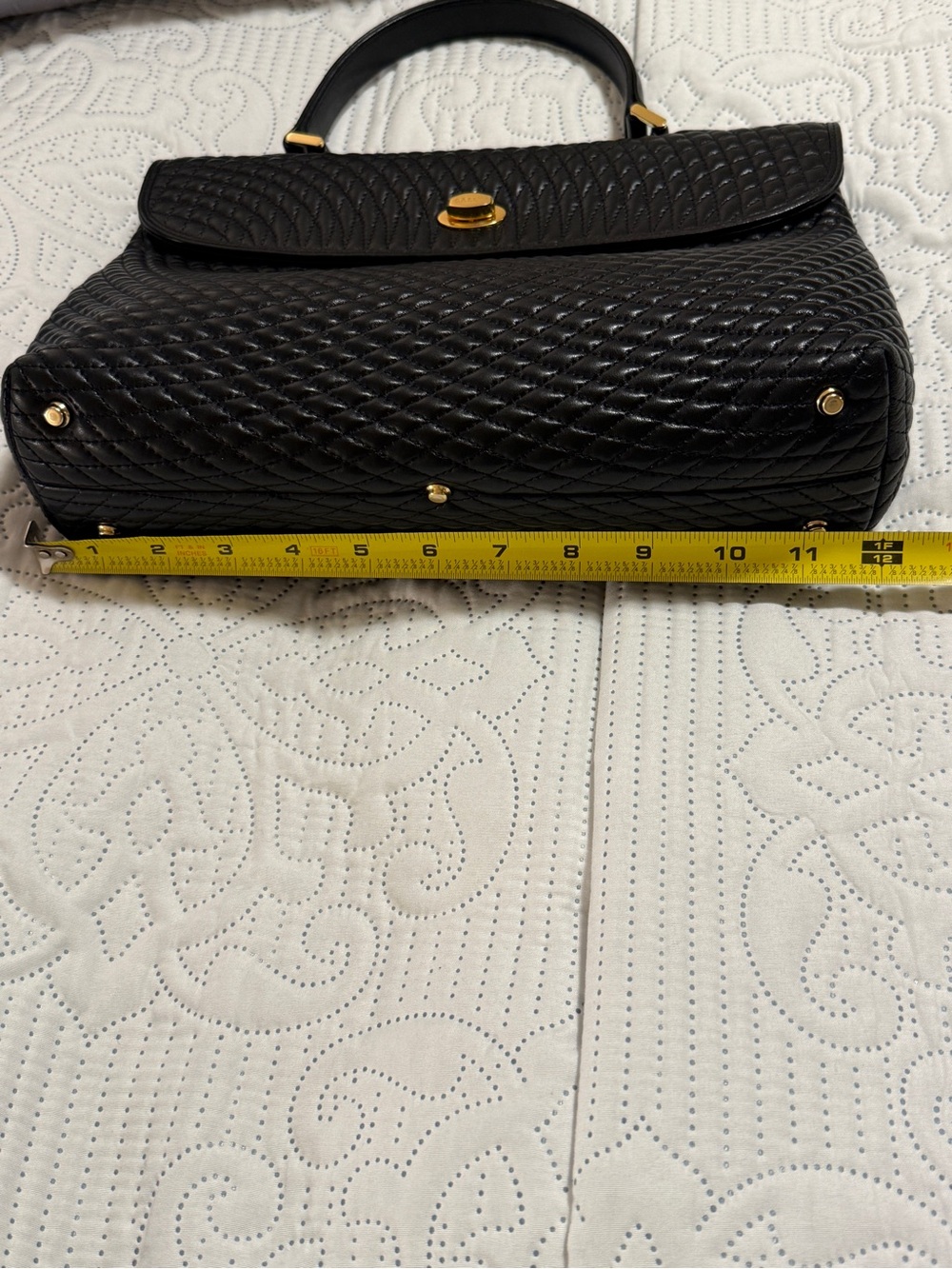 BALLY Women’s Vintage Quilted Black Leather Top Handle Purse Gold Turnlock NEW - Picture 9 of 16